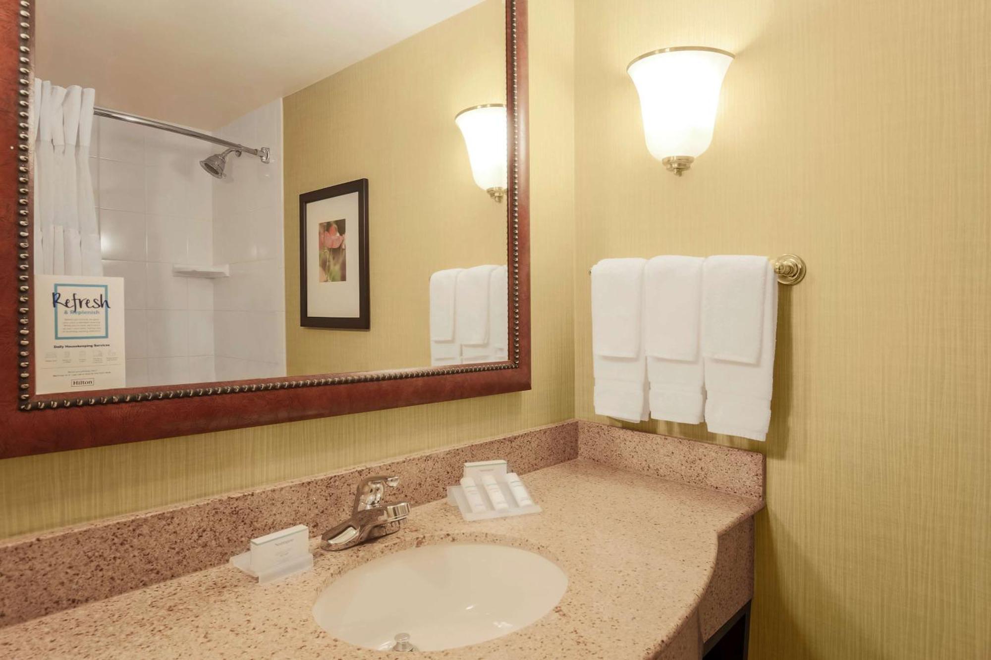 Hilton Garden Inn Chicago/Midway Airport Bedford Park Exterior photo