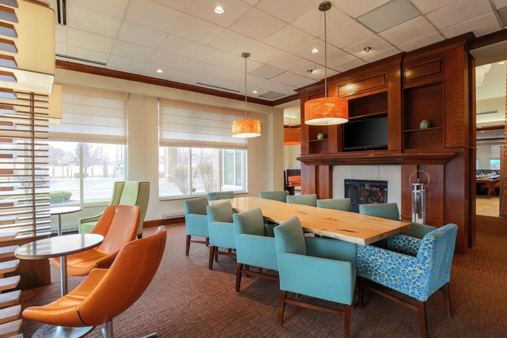 Hilton Garden Inn Chicago/Midway Airport Bedford Park Exterior photo