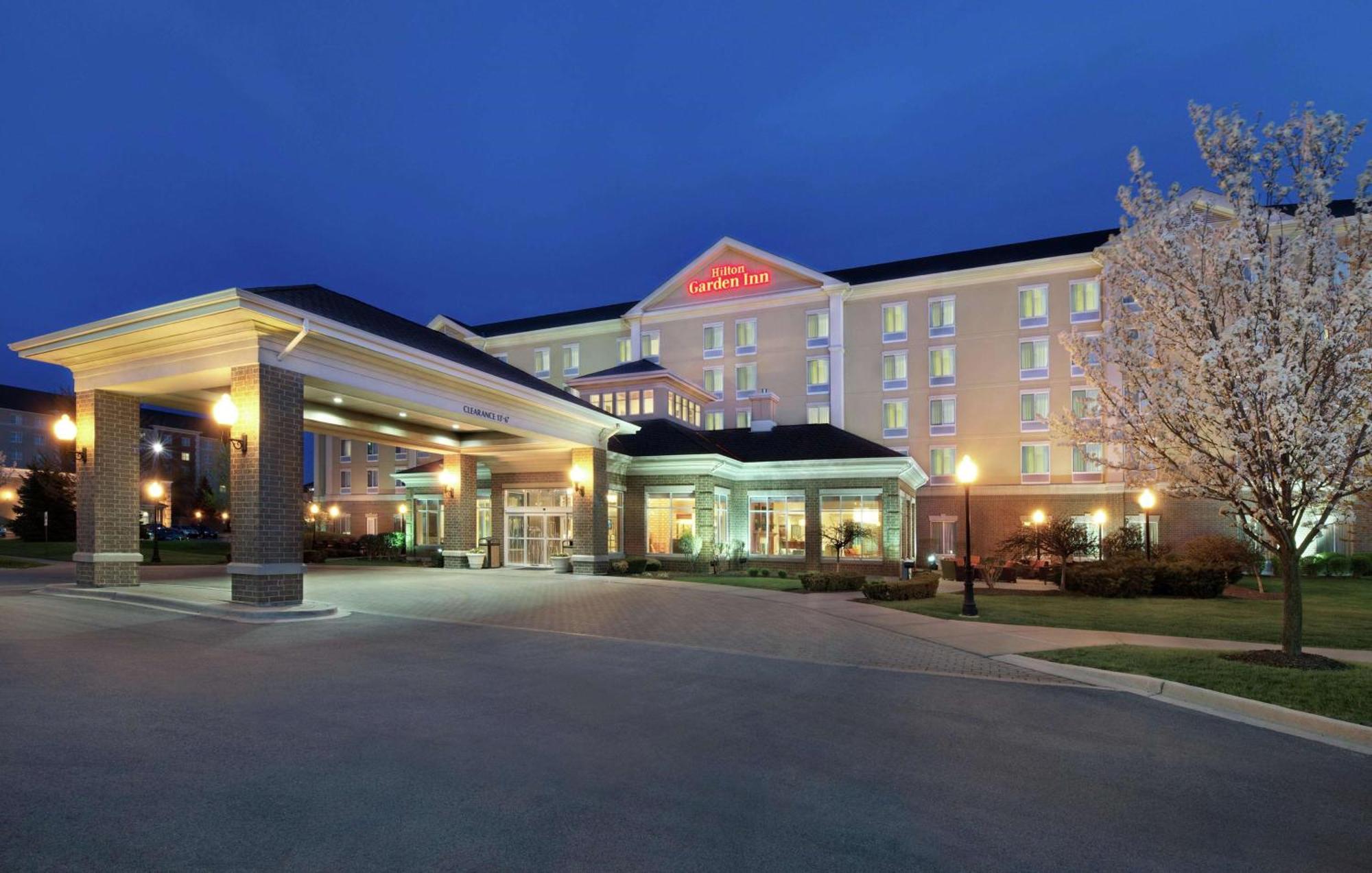 Hilton Garden Inn Chicago/Midway Airport Bedford Park Exterior photo