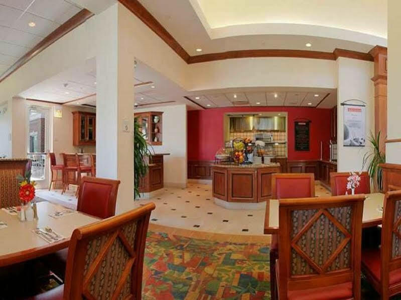 Hilton Garden Inn Chicago/Midway Airport Bedford Park Exterior photo